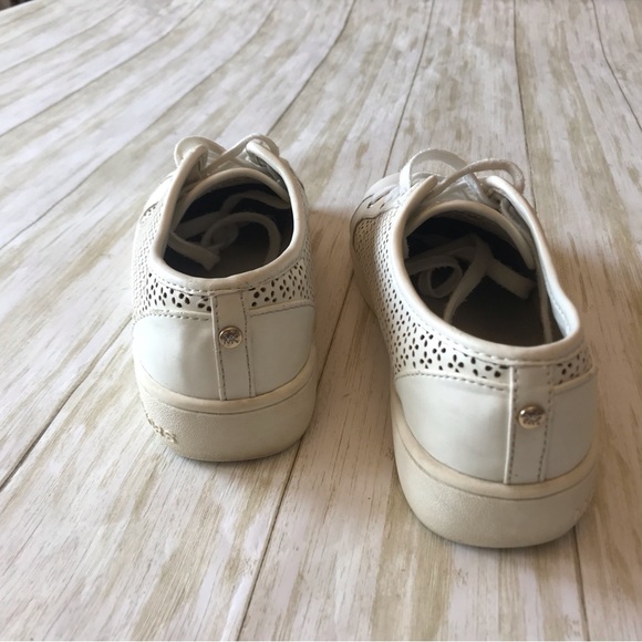 Michael Michael Kors rose gold and white Roxanne leather shoe. Size 4 preowned - Picture 11 of 16